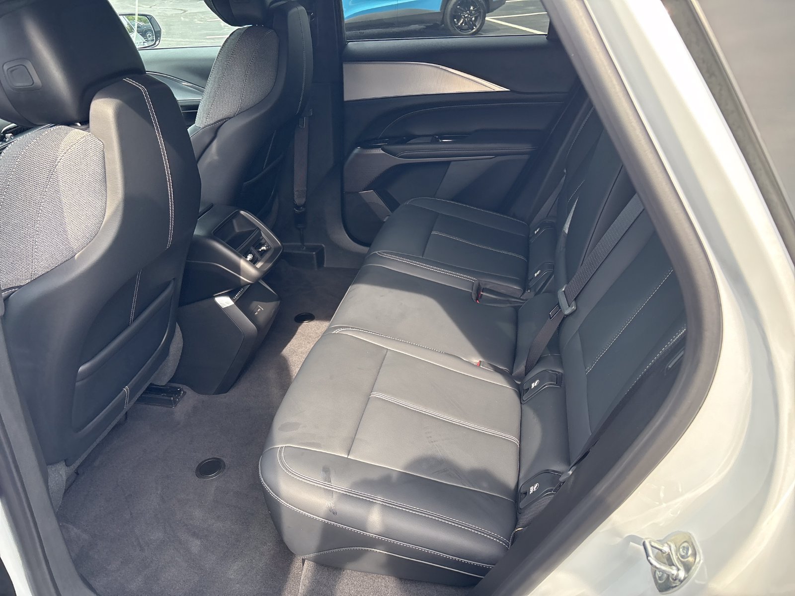 Used 2024 Cadillac Lyriq Tech RWD image 42