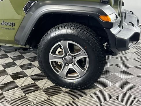 Used 2022 Jeep Wrangler Unlimited Sport image 14