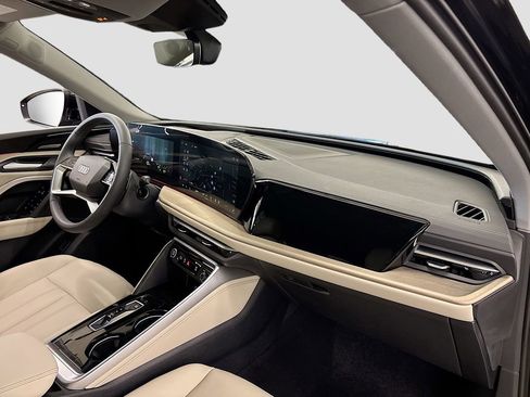 New 2025 Audi Q5 Premium Plus image 14