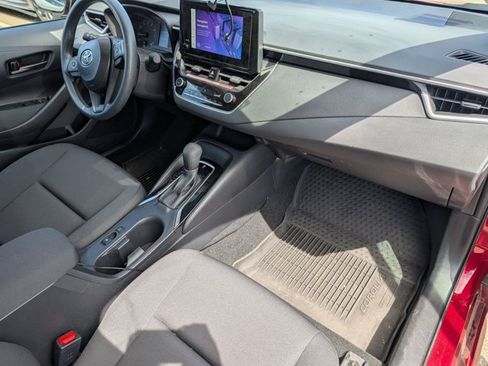 Used 2024 Toyota Corolla LE w/ LE Convenience Package FWD image 19