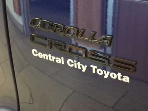 Used 2025 Toyota Corolla Cross AWD Hybrid w/ Convenience Package image 33