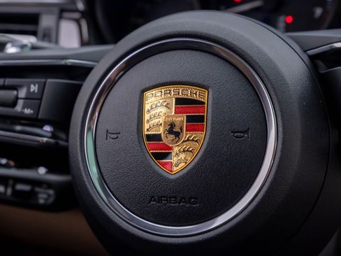 New 2026 Porsche Macan image 28