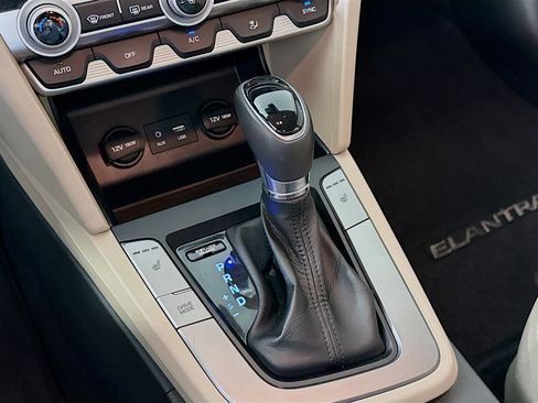 Used 2020 Hyundai Elantra Value Edition image 19