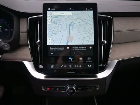 New 2026 Volvo XC90 T8 Plus image 13