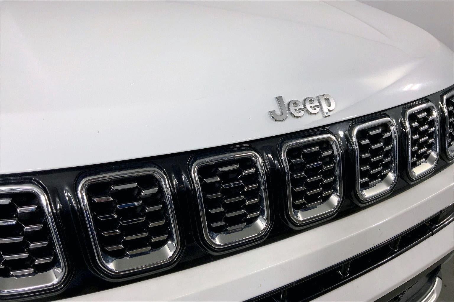 Used 2025 Jeep Compass Limited AWD/4WD image 28