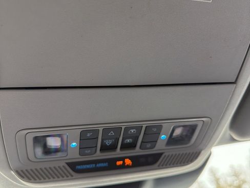 Certified 2022 Ford Explorer XLT w/ Equipment Group 202A image 24