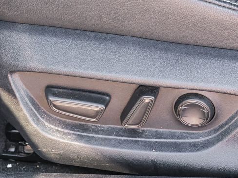 Used 2025 Toyota Camry SE FWD image 23
