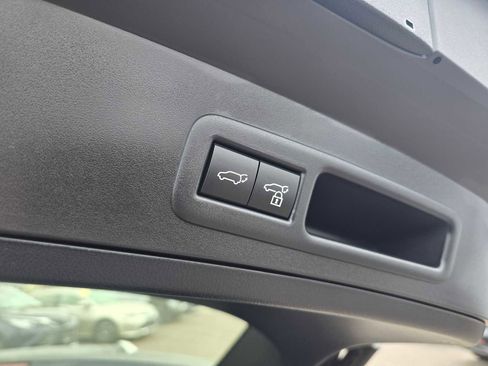 New 2025 Lexus UX 300h FWD image 19