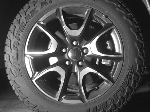 Used 2025 Jeep Compass Trailhawk AWD/4WD image 13