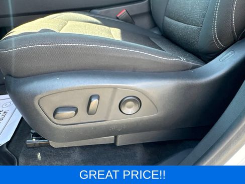 Used 2024 Chevrolet Traverse LT w/ Midnight/Sport Edition AWD/4WD image 17