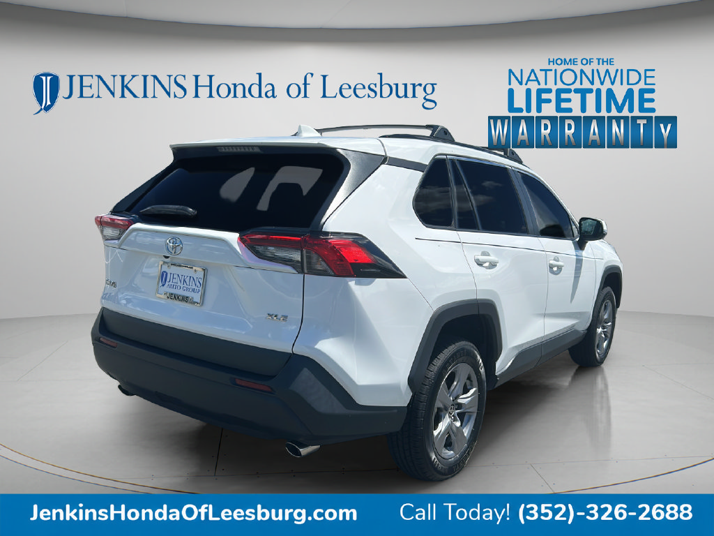 Used 2022 Toyota RAV4 XLE w/ Convenience Package FWD image 4