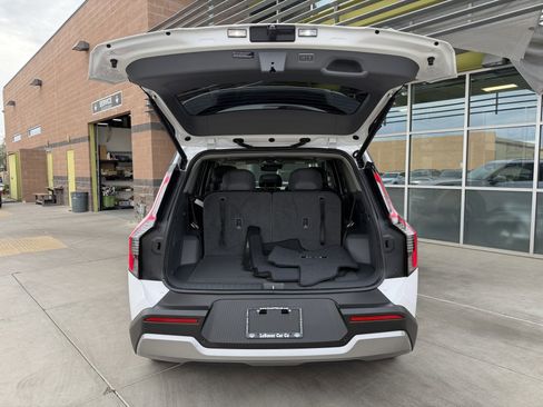 Used 2026 Kia EV9 Wind image 39