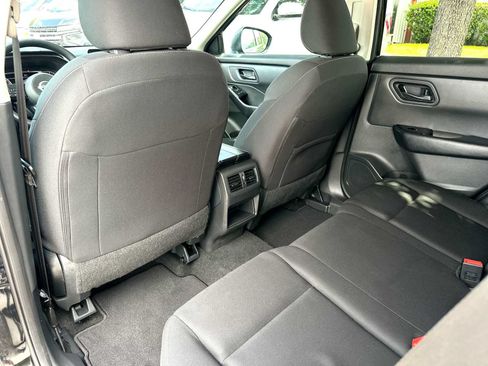 Used 2024 Nissan Rogue S FWD image 24
