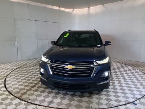 Used 2023 Chevrolet Traverse LT w/ LT Premium Package FWD image 6