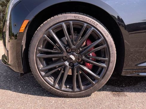 Used 2025 Cadillac CT5 V w/ LPO, ONYX Package AWD/4WD image 33