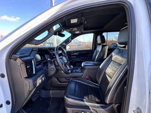 Used 2022 GMC Sierra 1500 AT4X image 17