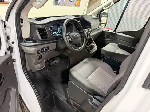 Used 2023 Ford Transit 350 XLT RWD image 40