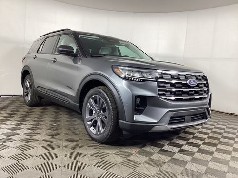 New 2026 Ford Explorer Active w/ Active Comfort Package AWD/4WD image 1