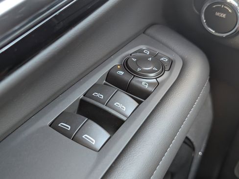 New 2026 Chevrolet Suburban LT w/ Comfort Package image 13