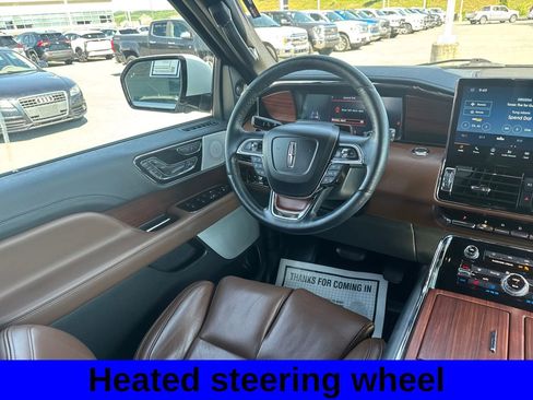 Used 2023 Lincoln Navigator Reserve AWD/4WD image 14