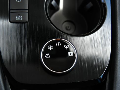 Used 2022 Nissan Rogue SV AWD/4WD image 26