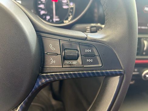 Used 2018 Alfa Romeo Giulia RWD image 42
