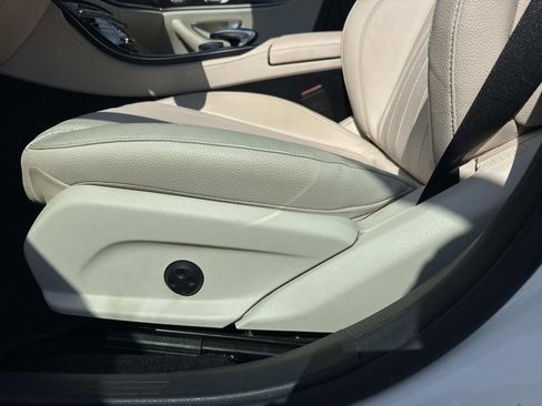 Used 2019 Mercedes-Benz E 300 image 16