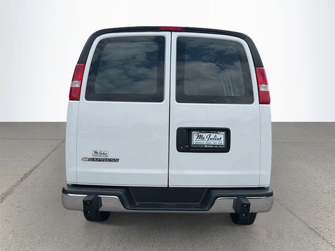 Used 2024 Chevrolet Express 2500 w/ Driver Convenience Package RWD image 5