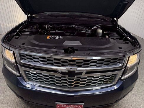 Used 2017 Chevrolet Suburban LT AWD/4WD image 46