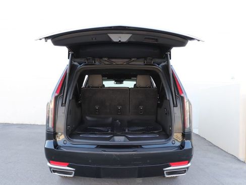 Used 2021 Cadillac Escalade ESV Luxury image 25