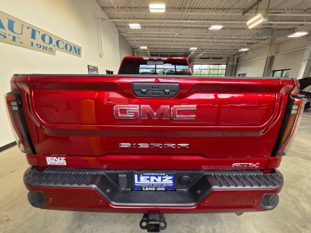 Used 2024 GMC Sierra 2500 AT4 w/ Technology Package AWD/4WD image 7