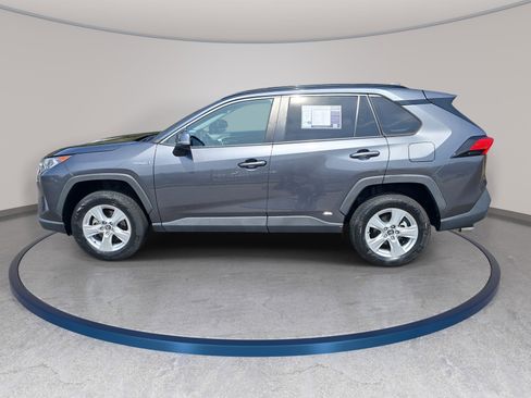 Used 2021 Toyota RAV4 XLE w/ Convenience Package image 8