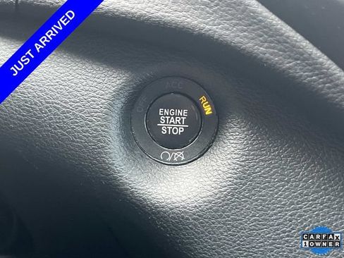 Used 2020 Jeep Cherokee Trailhawk w/ Cold Weather Group AWD/4WD image 33