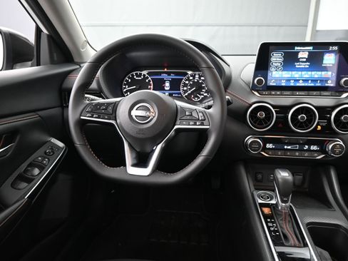 Certified 2025 Nissan Sentra SR w/ Midnight Edition image 13