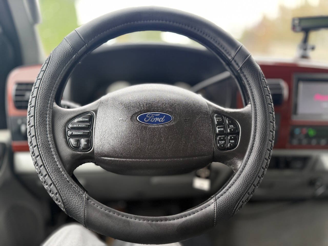 Used 2005 Ford F350 Lariat AWD/4WD image 18