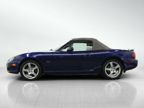 Used 2003 MAZDA MX-5 Miata Shinsen RWD image 2