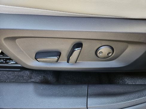 New 2026 Mitsubishi Outlander SEL image 9