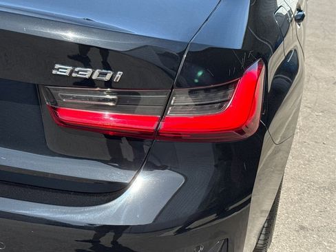 Used 2021 BMW 330i Sedan w/ Premium Package image 17