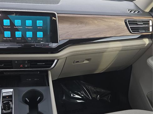 New 2026 Volkswagen Atlas SE image 15