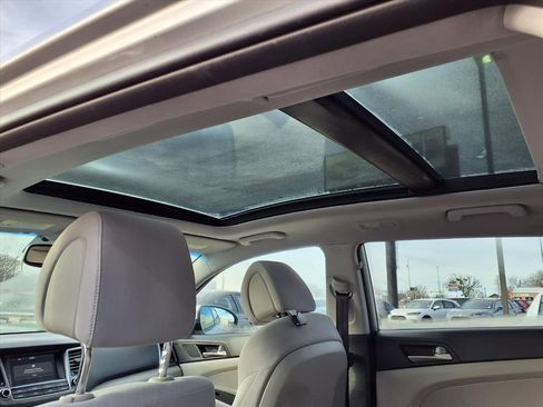 Used 2018 Hyundai Tucson Value w/ Cargo Package image 18