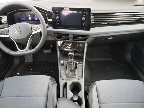 New 2026 Volkswagen Jetta SE image 9