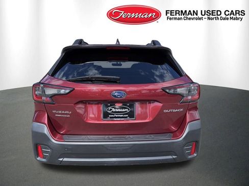 Used 2022 Subaru Outback Premium image 10