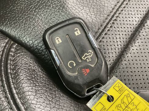 Used 2023 GMC Sierra 3500 Denali w/ Denali Black Diamond Edition image 27