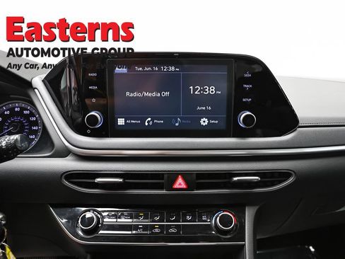 Used 2020 Hyundai Sonata SE w/ Cargo Package FWD image 11