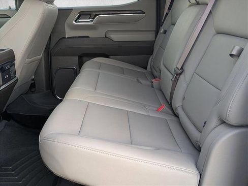 Used 2024 GMC Sierra 1500 SLT w/ SLT Premium Plus Package image 17