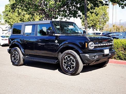 Used 2025 Ford Bronco Outer Banks image 6