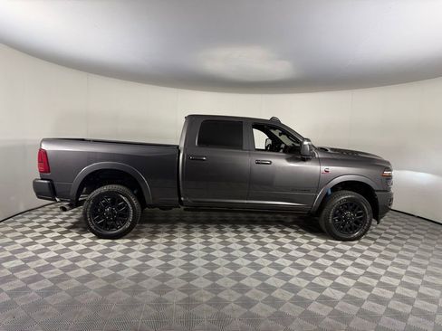 Used 2025 RAM 2500 Limited AWD/4WD image 7