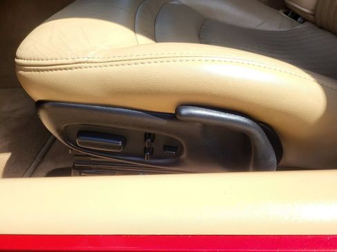Used 2004 Chevrolet Corvette Convertible w/ Preferred Equipment Group RWD image 16