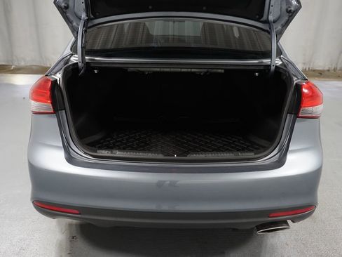 Used 2018 Kia Forte S image 30