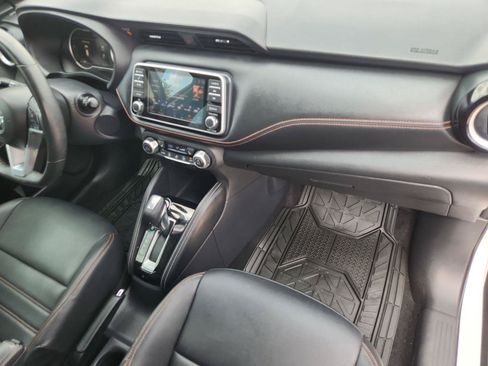 Used 2020 Nissan Kicks SR w/ SR Premium Package FWD image 26